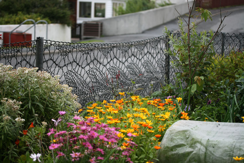 Knitted fence